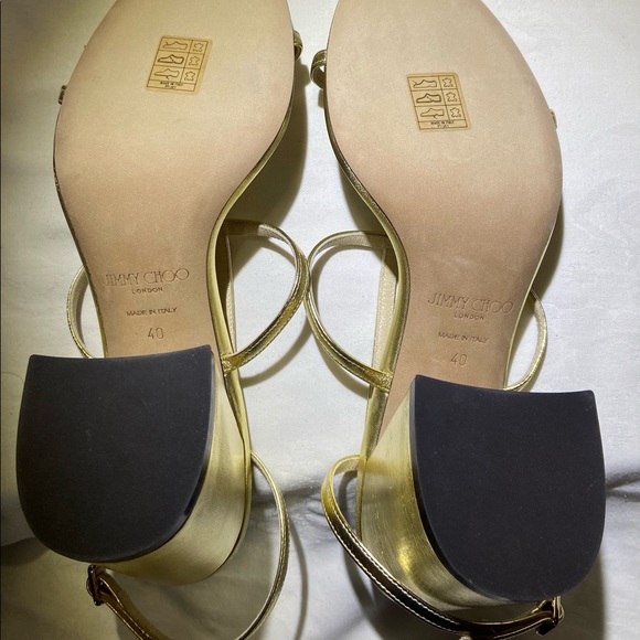 Jummy Choo Linley Metallic T-Strap Sandals - Picture 8 of 8